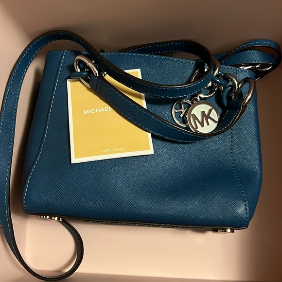 Michael Kors NEW MINI CROSSBODY bag - Picture 1 of 3